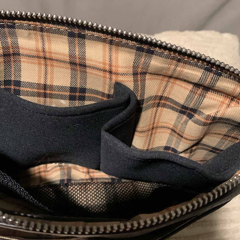 Levenger Pebbled Brown Leather travel size bag - Picture 4 of 9